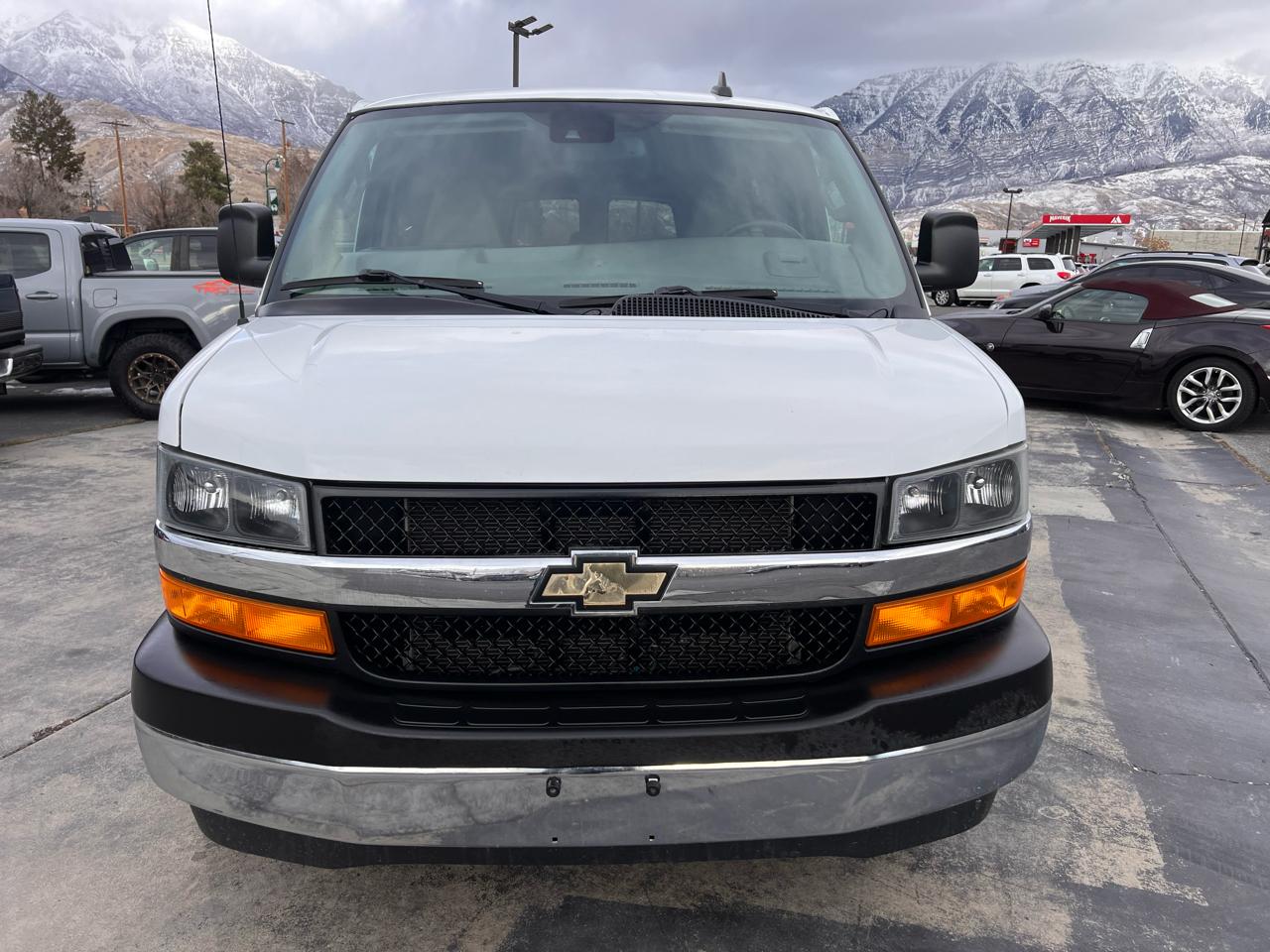 Chevrolet Express Passenger RWD 3500 155" LT 2019