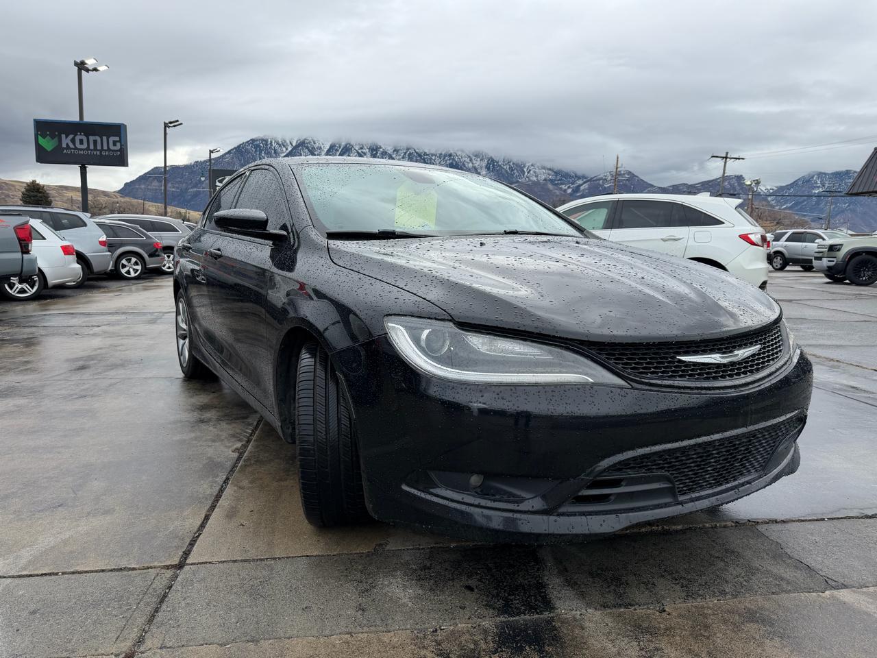 Chrysler 200 4dr Sdn S AWD 2016