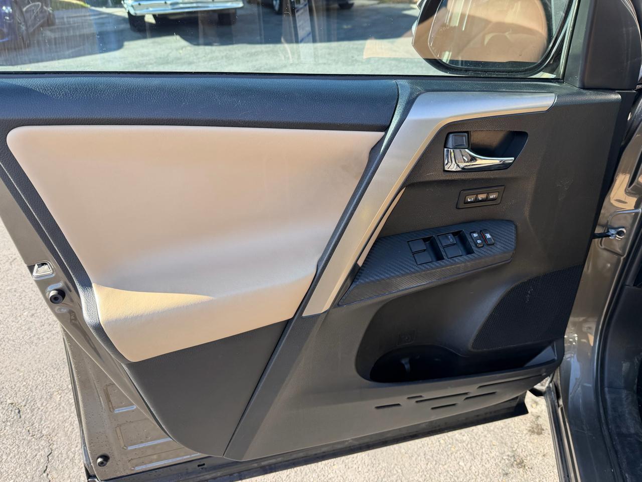 Toyota RAV4 AWD 4dr Limited (Natl) 2014