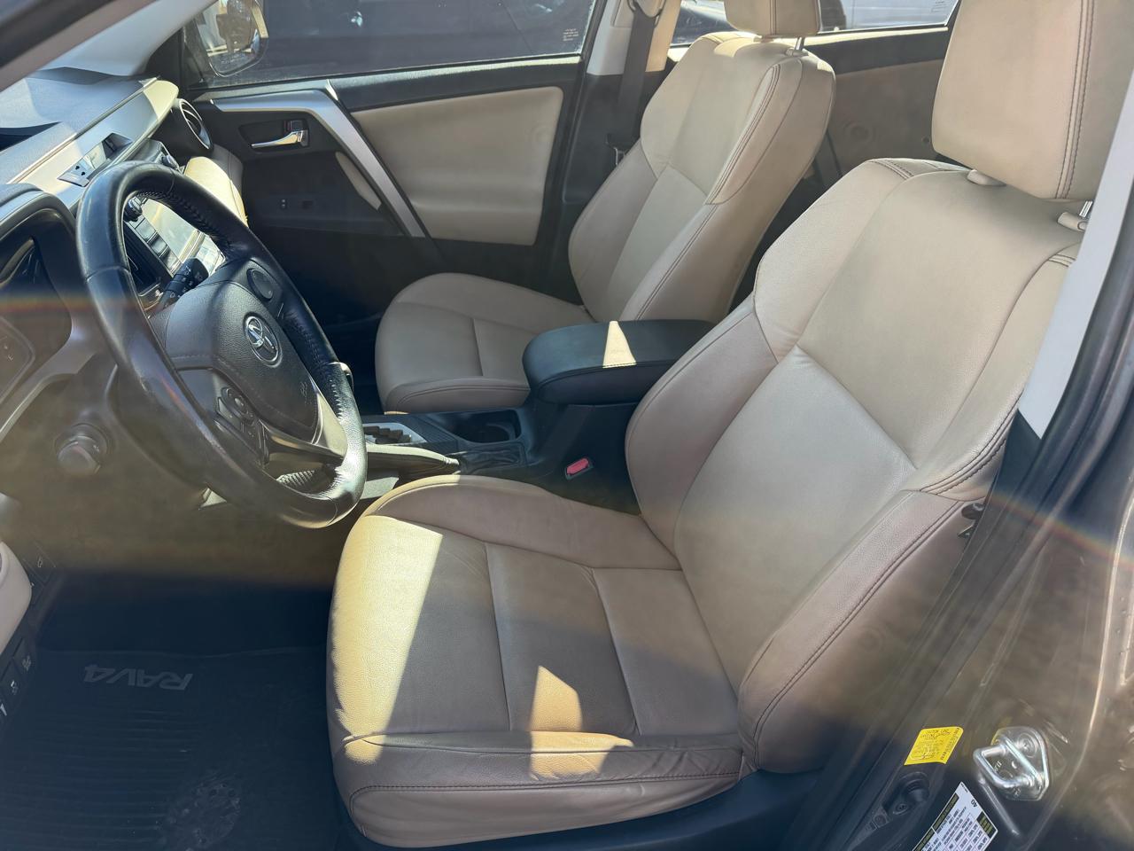 Toyota RAV4 AWD 4dr Limited (Natl) 2014