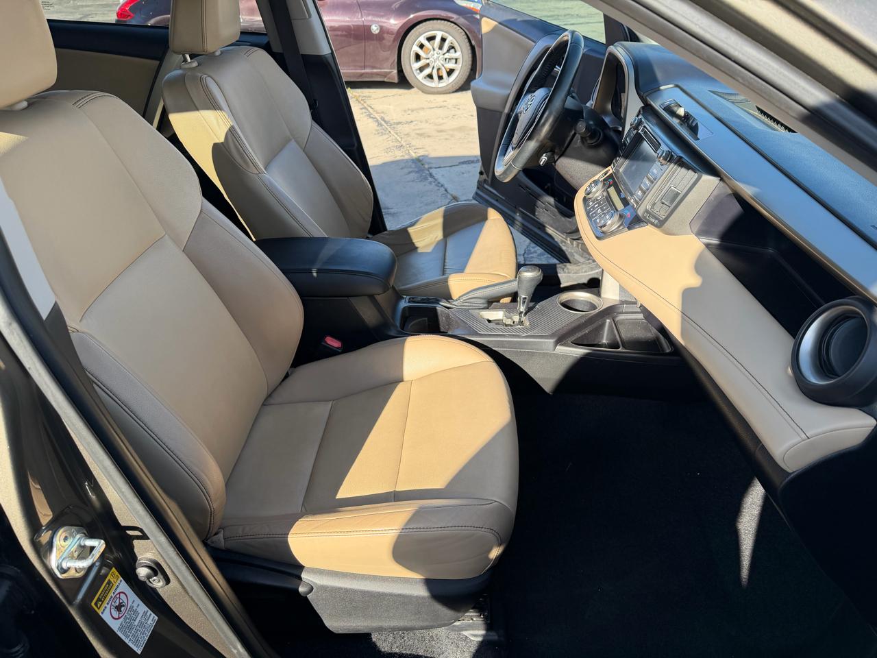 Toyota RAV4 AWD 4dr Limited (Natl) 2014