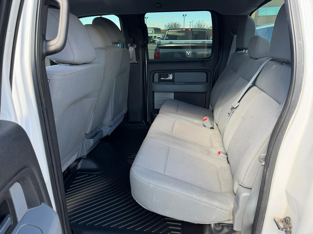Ford F-150 4WD SuperCrew 145" Platinum 2014
