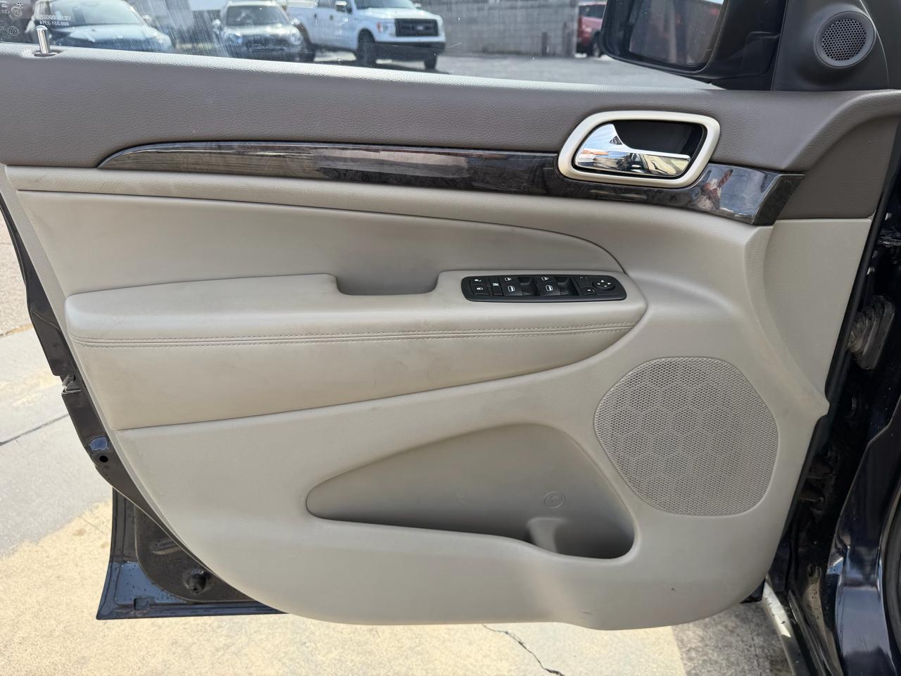 Jeep Grand Cherokee 4WD 4dr Laredo 2011