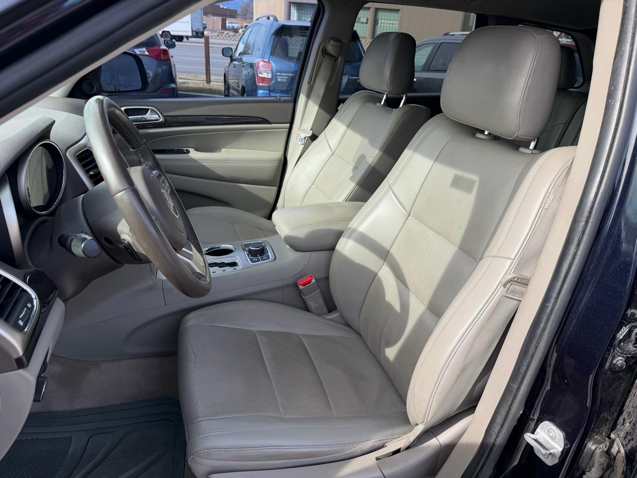 Jeep Grand Cherokee 4WD 4dr Laredo 2011