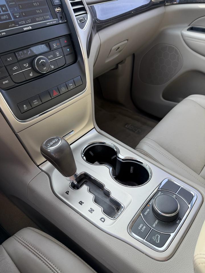 Jeep Grand Cherokee 4WD 4dr Laredo 2011