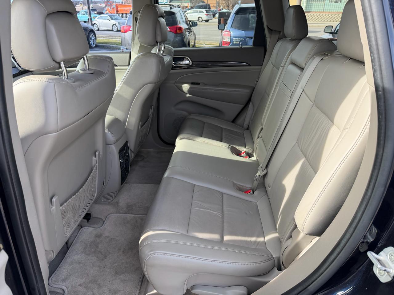 Jeep Grand Cherokee 4WD 4dr Laredo 2011