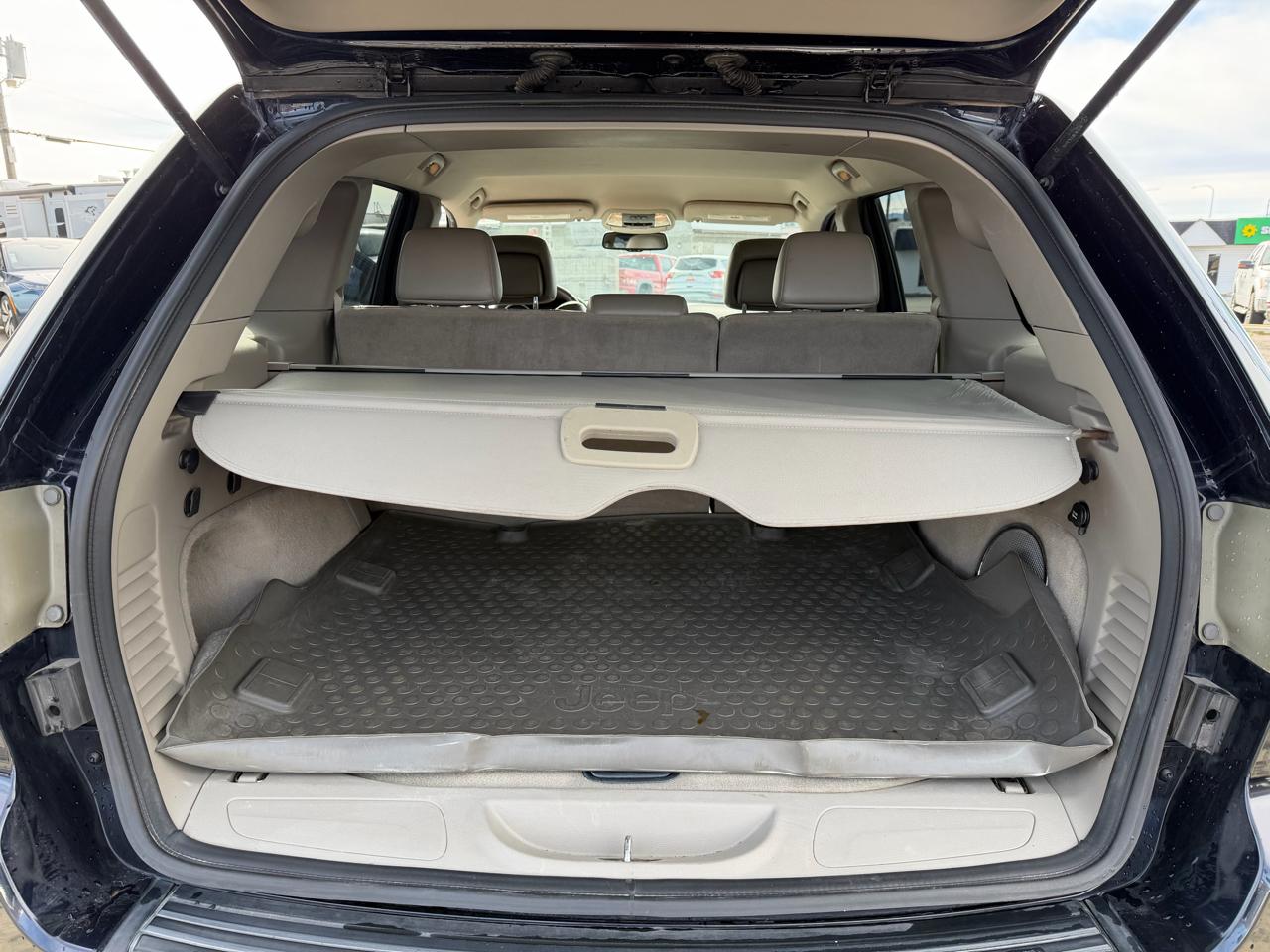 Jeep Grand Cherokee 4WD 4dr Laredo 2011