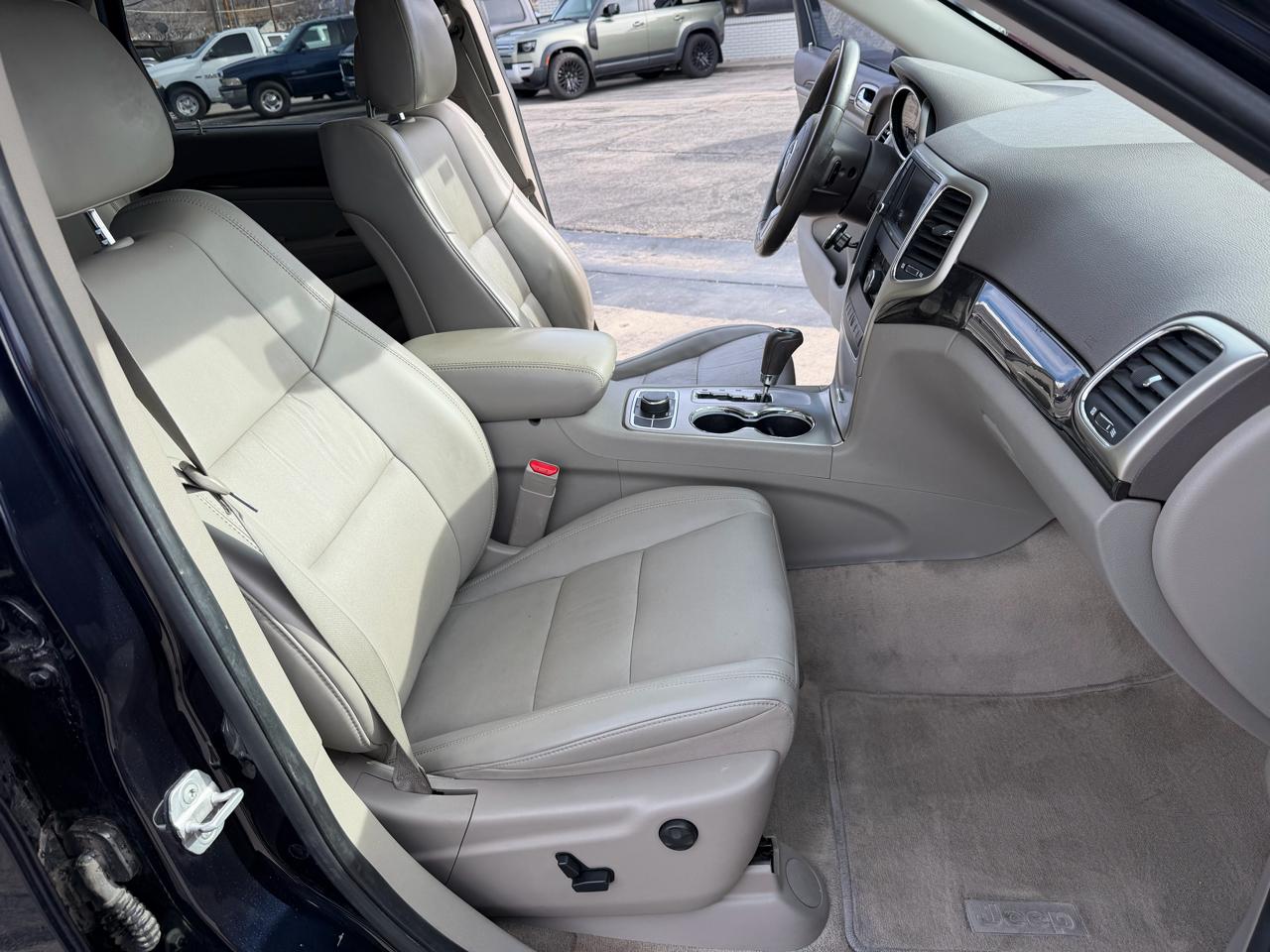 Jeep Grand Cherokee 4WD 4dr Laredo 2011