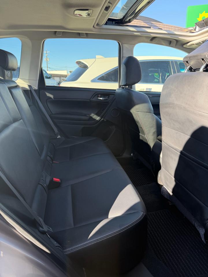 Subaru Forester 4dr CVT 2.5i Limited PZEV 2016