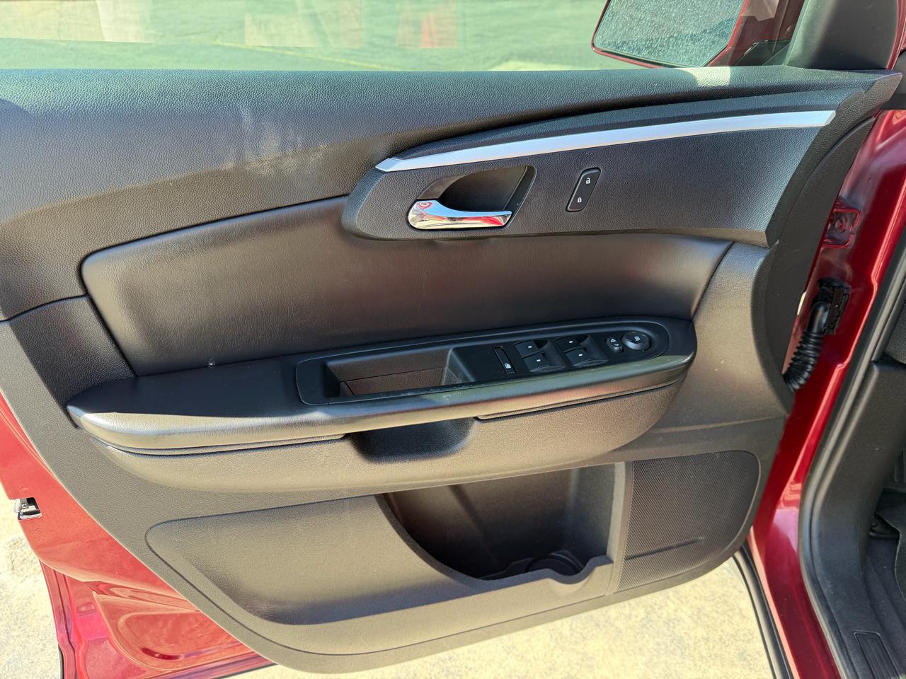 Chevrolet Traverse FWD 4dr LT w/1LT 2011