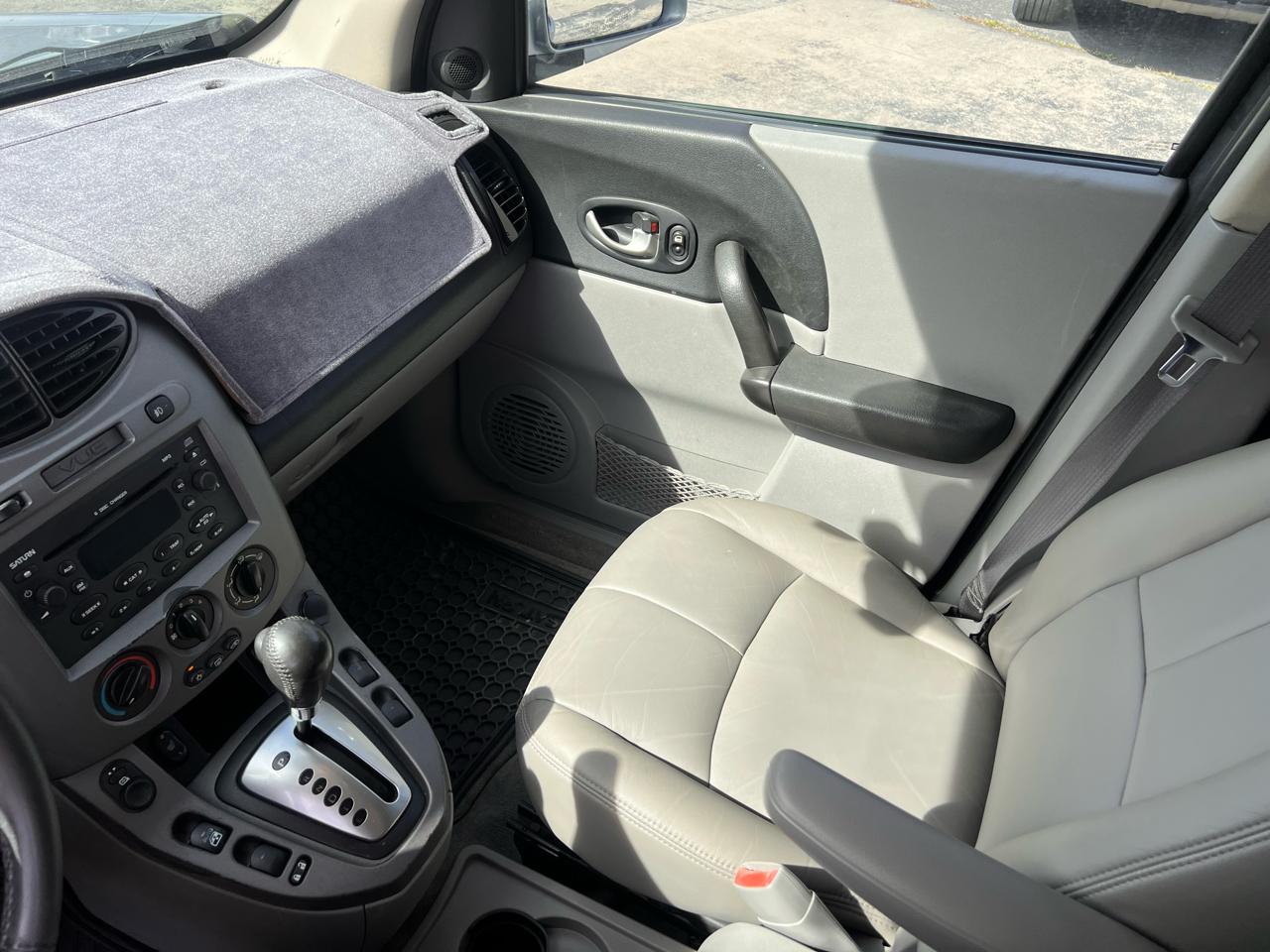 Saturn VUE 4dr AWD Auto V6 2005