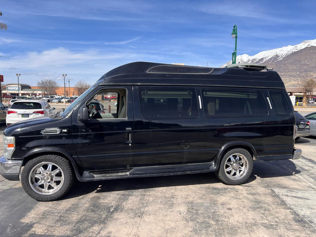 Ford Econoline Wagon E-350 Super Duty Ext XLT 2009