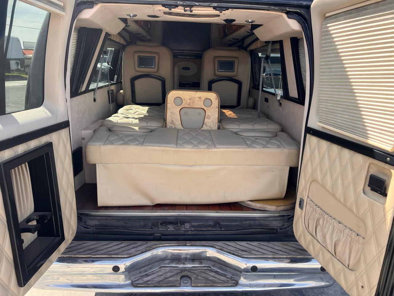 Ford Econoline Wagon E-350 Super Duty Ext XLT 2009