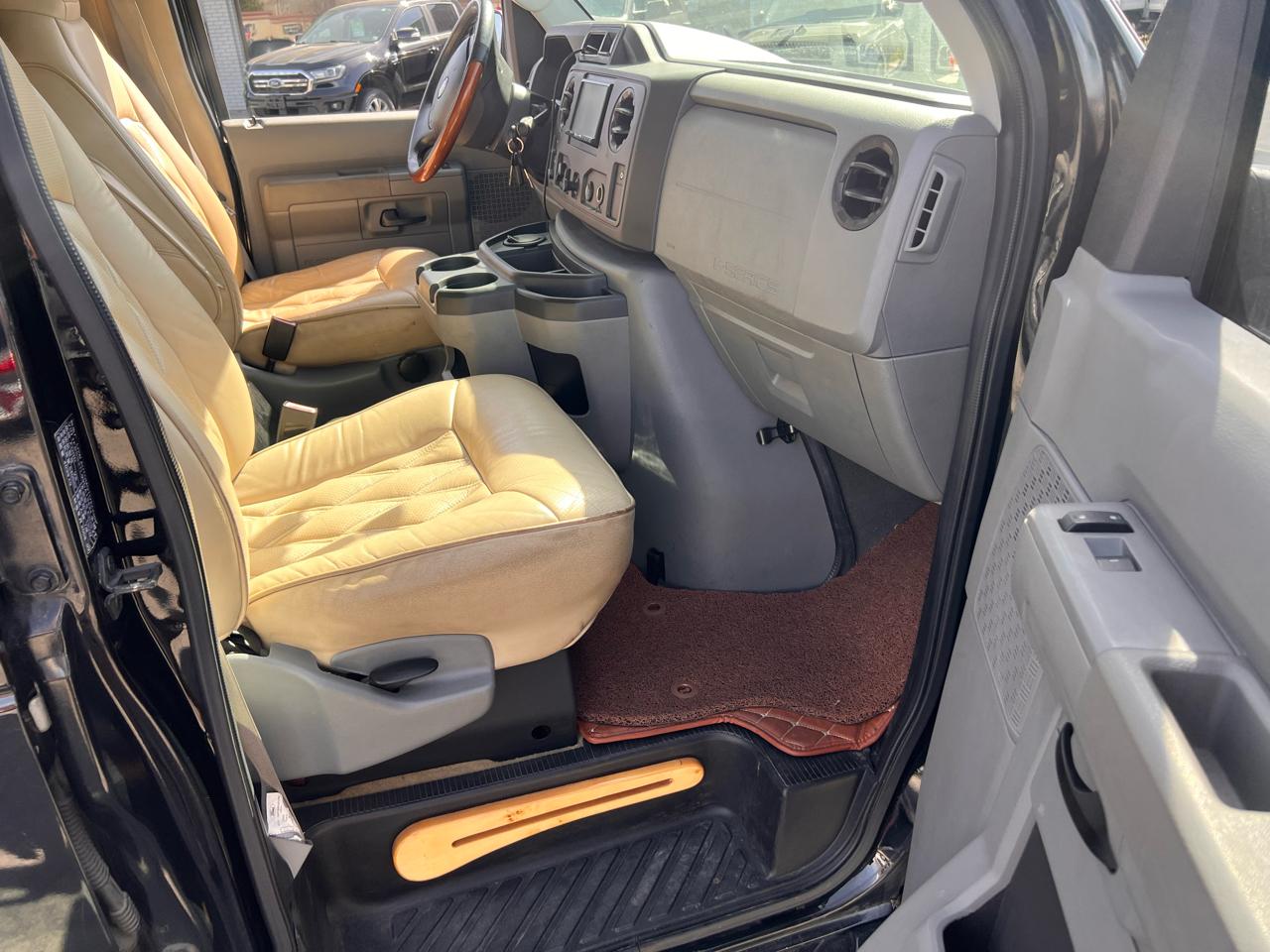 Ford Econoline Wagon E-350 Super Duty Ext XLT 2009