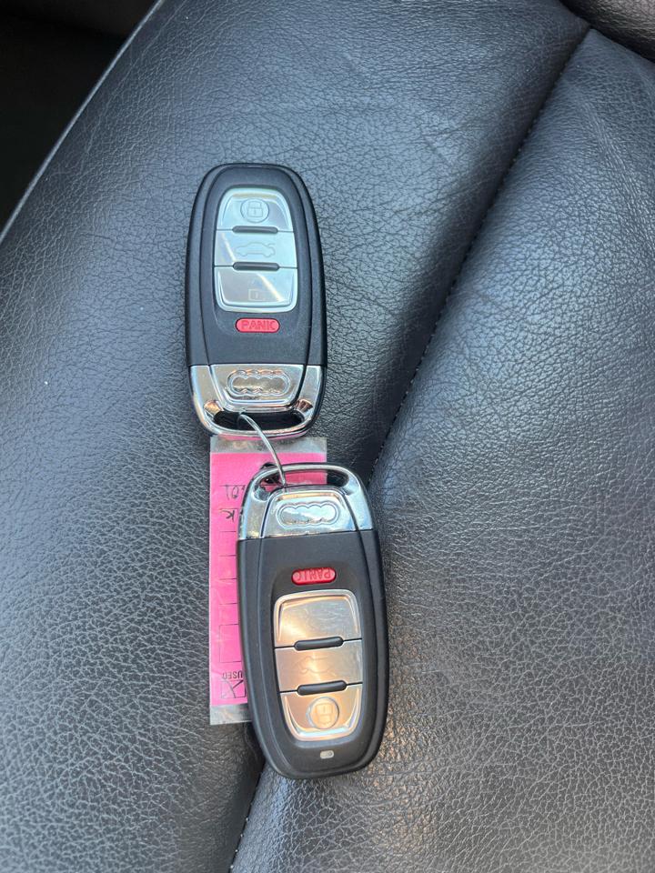 Audi Q5 quattro 4dr 3.2L Premium Plus 2012