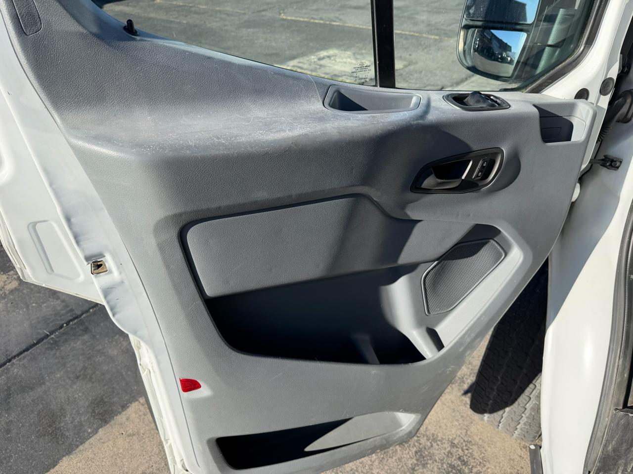 Ford Transit Wagon T-350 148" Low Roof XLT Sliding RH Dr 2017