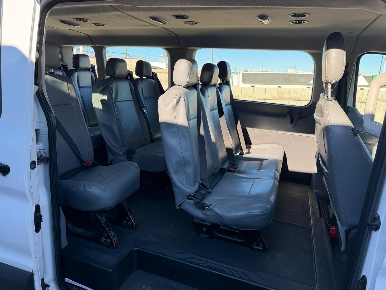 Ford Transit Wagon T-350 148" Low Roof XLT Sliding RH Dr 2017