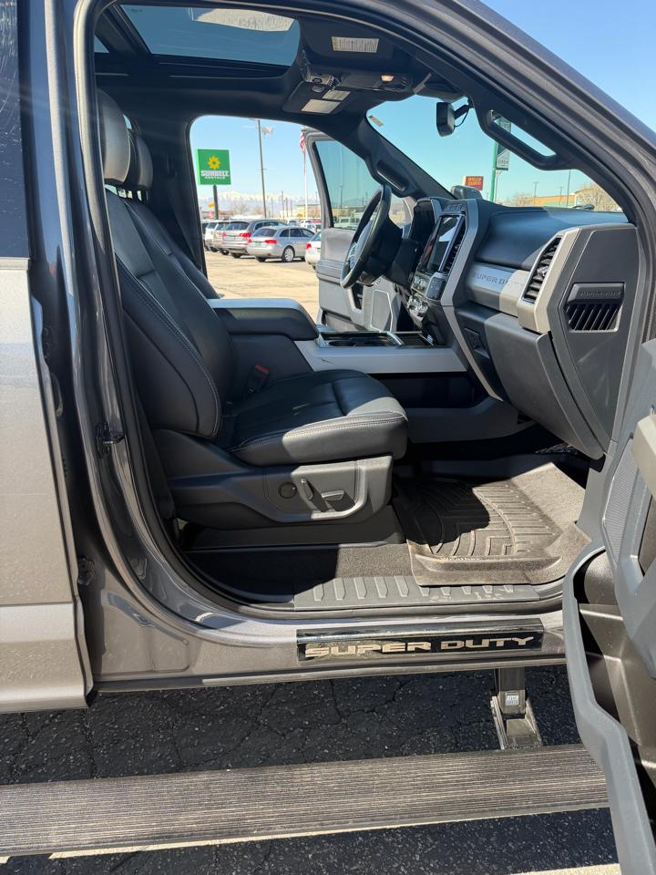 Ford Super Duty F-250 SRW 4WD Crew Cab 156" Lariat 2022