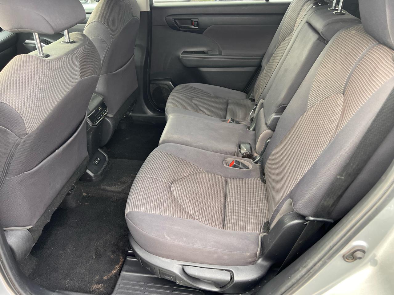 Toyota Highlander LE AWD (Natl) 2021