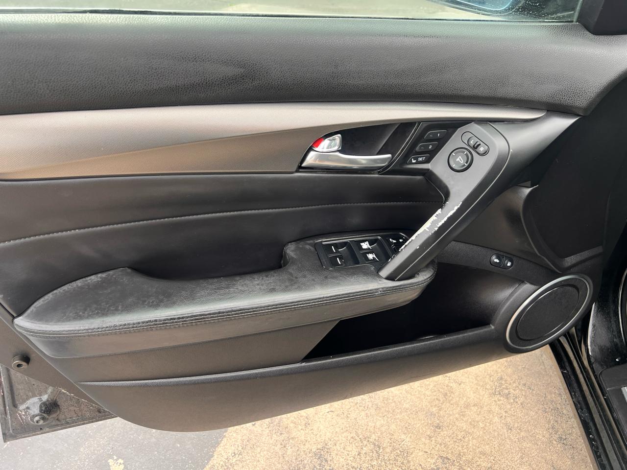 Acura TL 4dr Sdn Auto 2WD 2012