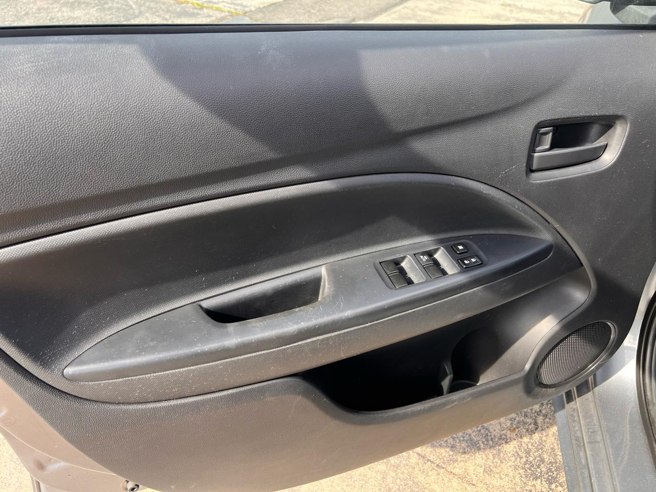 Mitsubishi Mirage ES CVT 2019