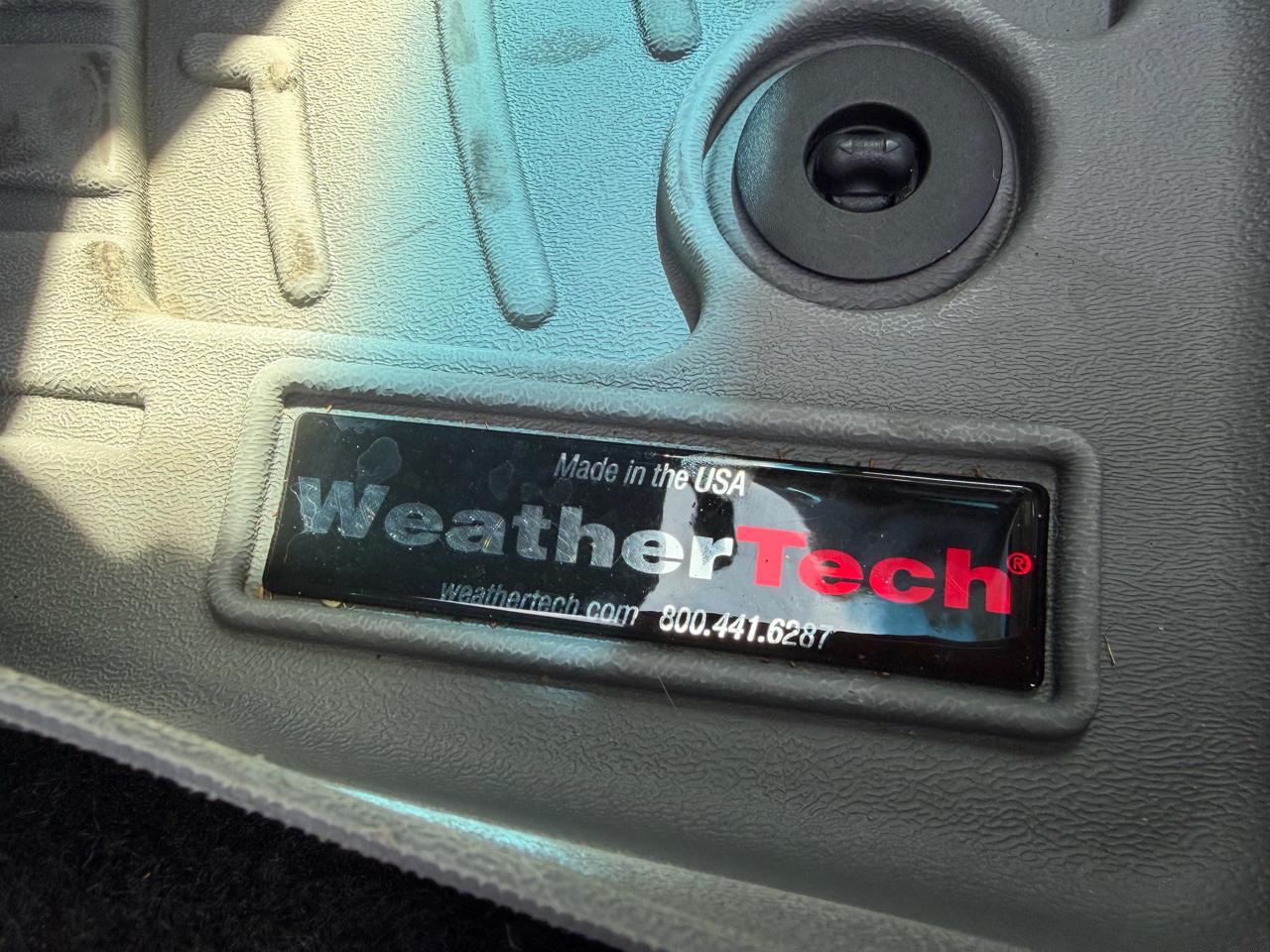 Toyota Camry Hybrid XLE CVT (Natl) 2020