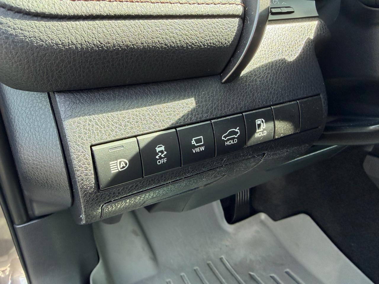 Toyota Camry Hybrid XLE CVT (Natl) 2020