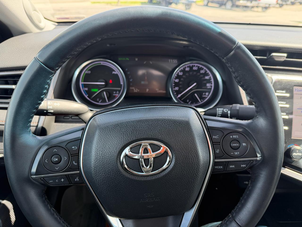 Toyota Camry Hybrid XLE CVT (Natl) 2020