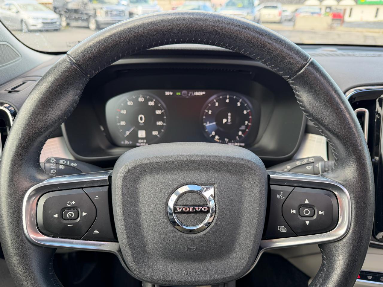 Volvo XC40 T5 AWD Momentum 2021