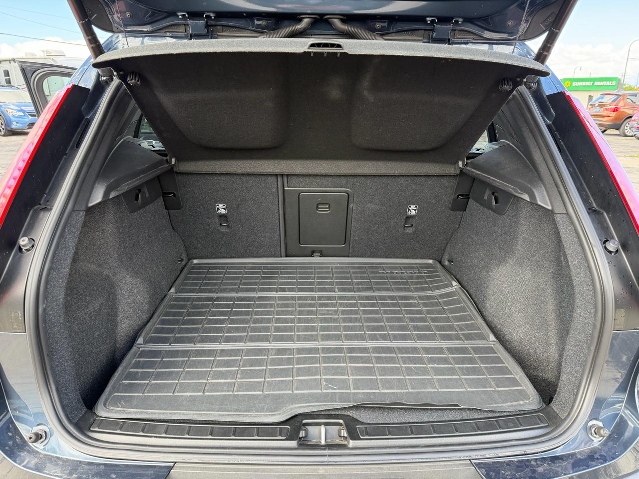 Volvo XC40 T5 AWD Momentum 2021