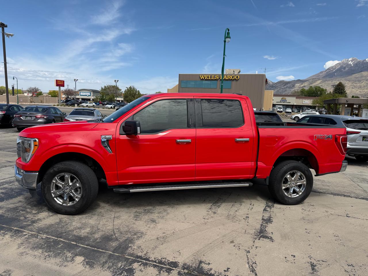 Ford F-150 4WD SuperCrew 145" XLT 2021