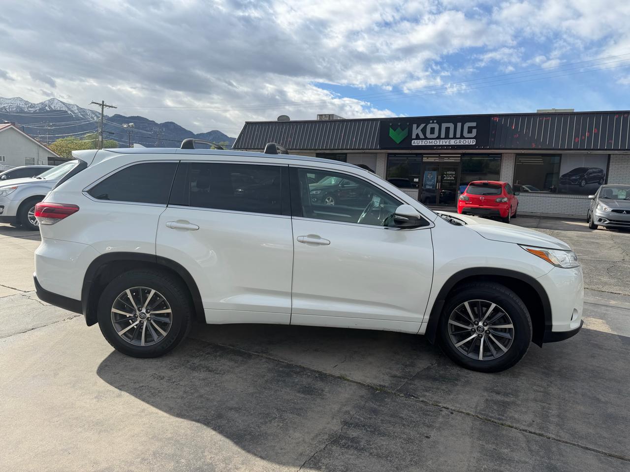 Toyota Highlander XLE V6 AWD (Natl) 2018