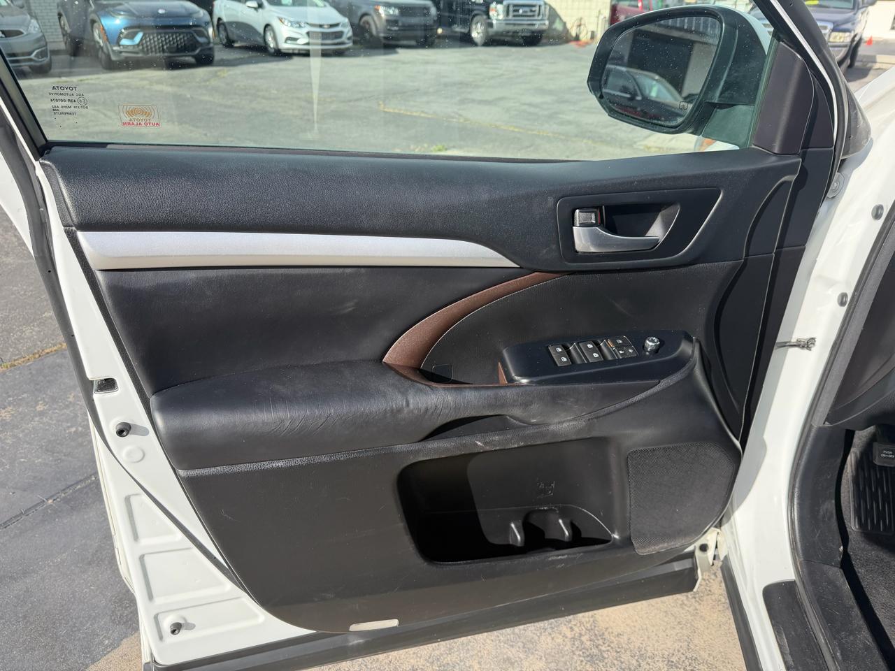 Toyota Highlander XLE V6 AWD (Natl) 2018