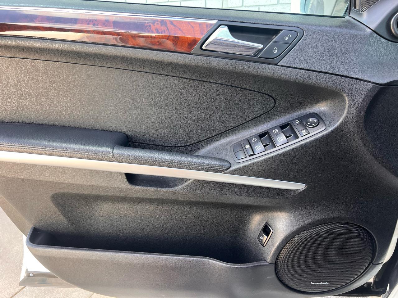 Mercedes-Benz M-Class 4MATIC 4dr 5.0L 2006