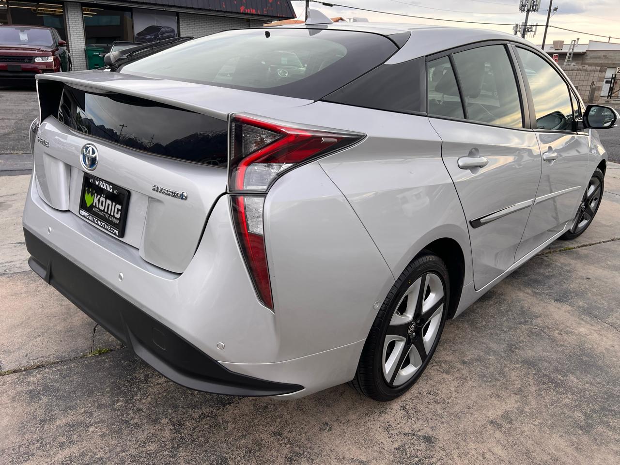 Toyota Prius Four Touring 2017