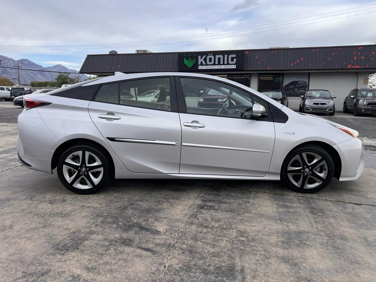 Toyota Prius Four Touring 2017