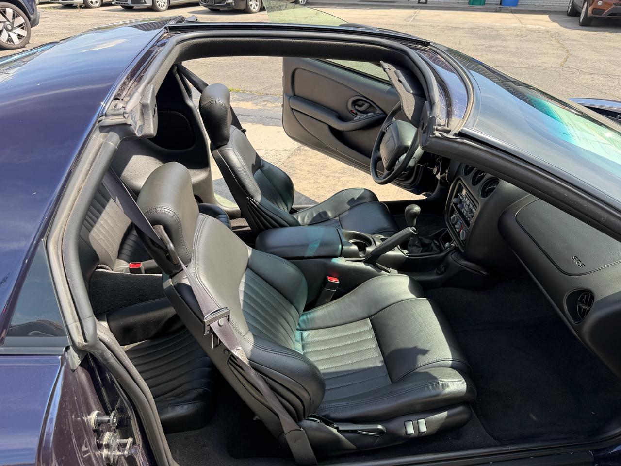 Pontiac Firebird 2dr Cpe Trans Am 2000