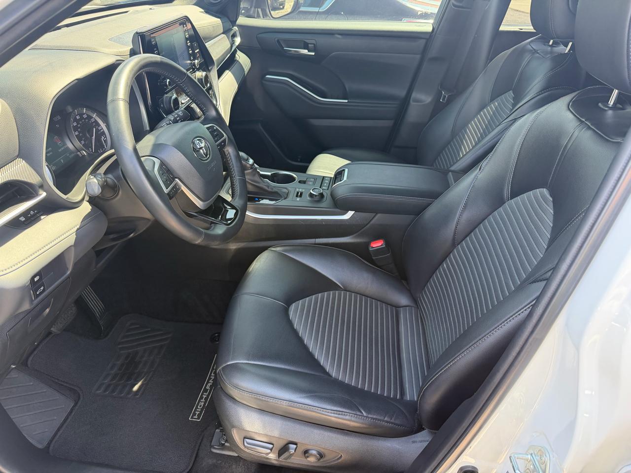 Toyota Highlander XSE AWD (Natl) 2022