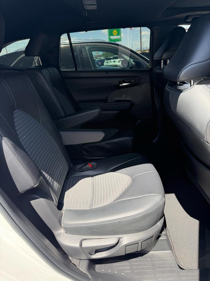 Toyota Highlander XSE AWD (Natl) 2022