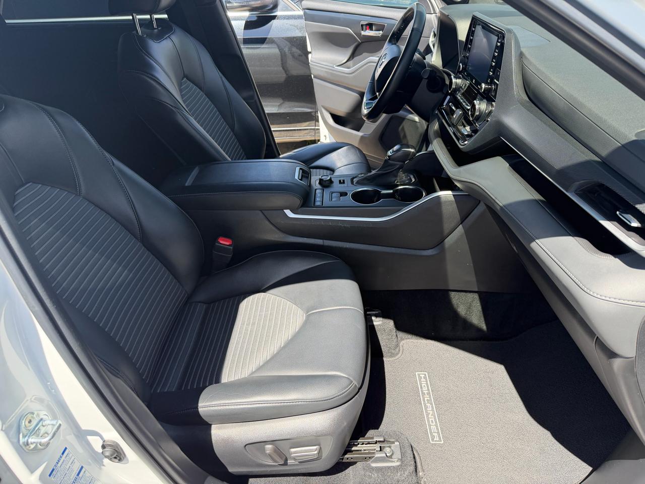 Toyota Highlander XSE AWD (Natl) 2022