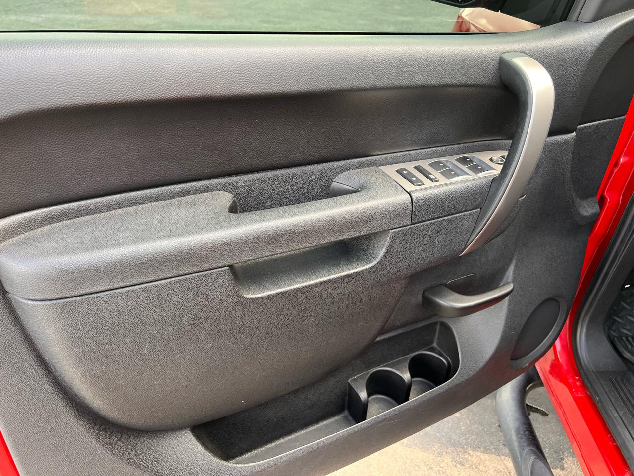 Chevrolet Silverado 1500 4WD Ext Cab 143.5" LT 2011