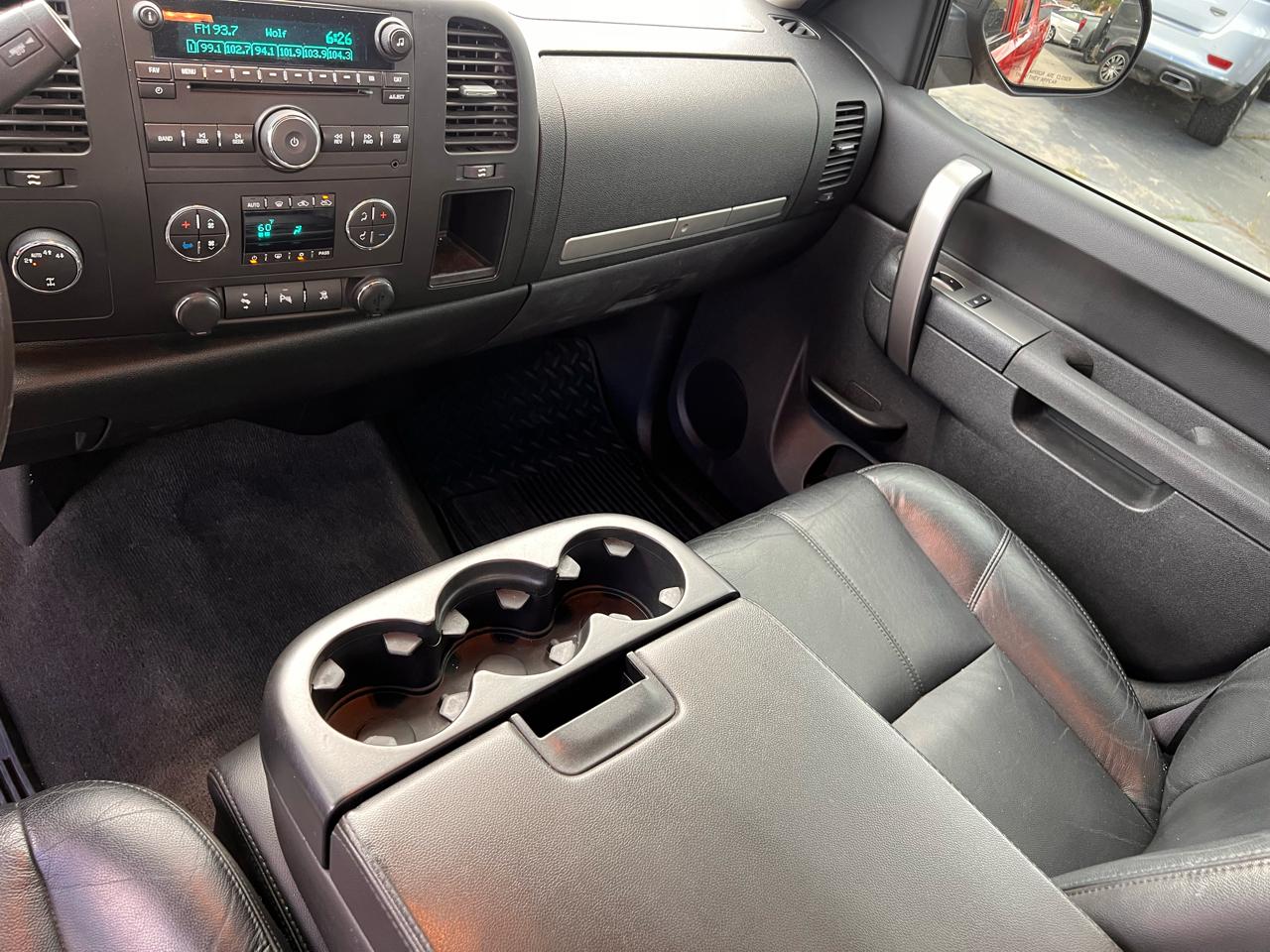 Chevrolet Silverado 1500 4WD Ext Cab 143.5" LT 2011