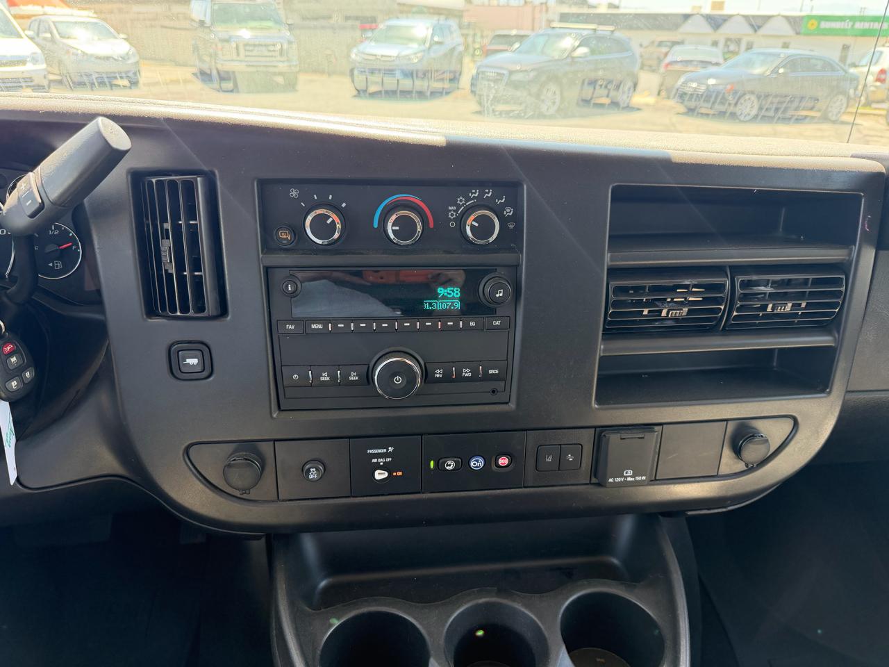 Chevrolet Express Passenger RWD 3500 155" LT 2025