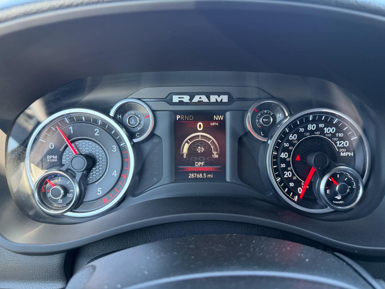 RAM 2500 Tradesman 4x4 Crew Cab 8' Box 2023