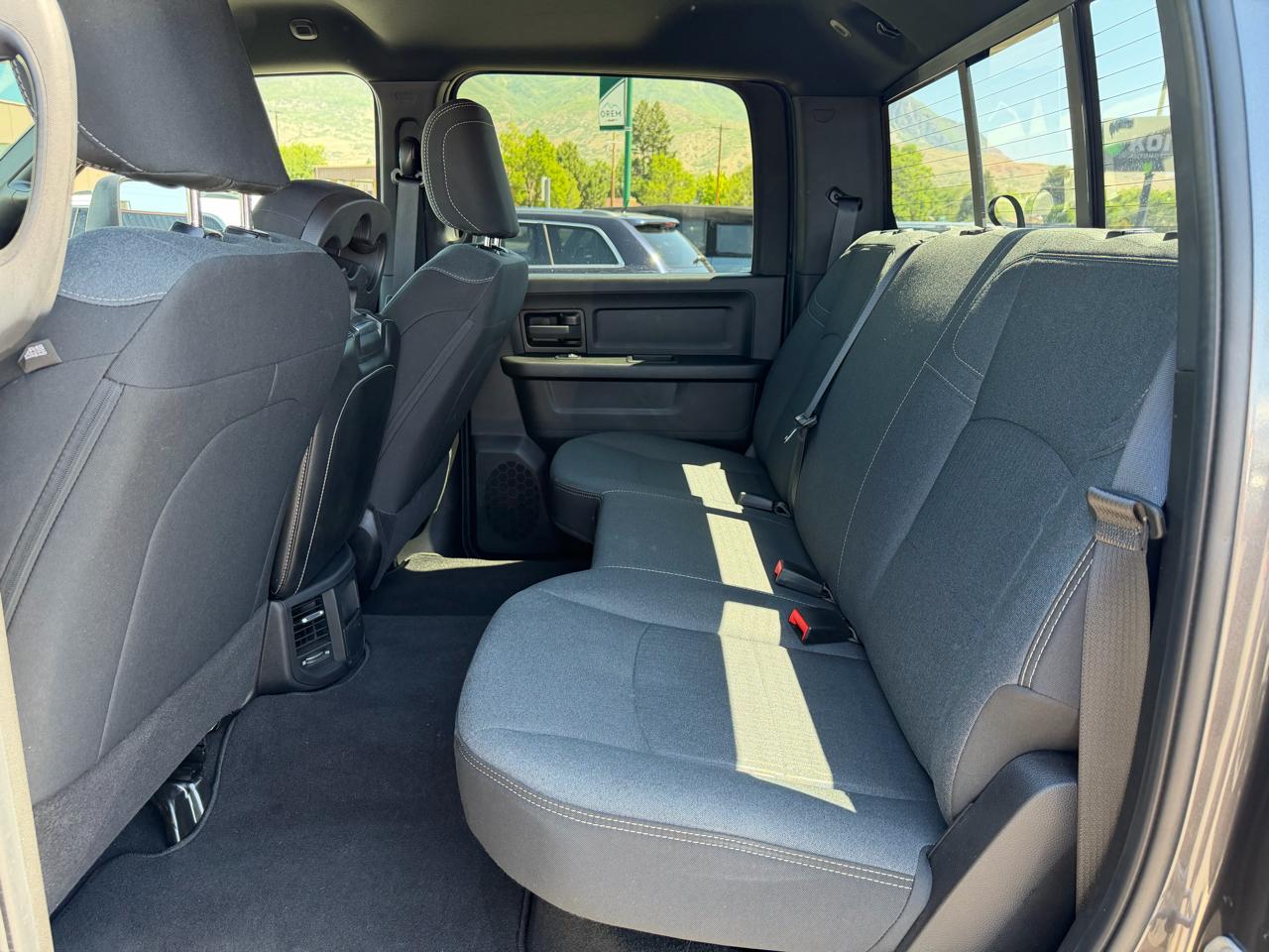 RAM 2500 Tradesman 4x4 Crew Cab 8' Box 2023