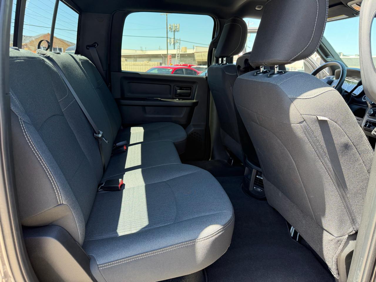 RAM 2500 Tradesman 4x4 Crew Cab 8' Box 2023