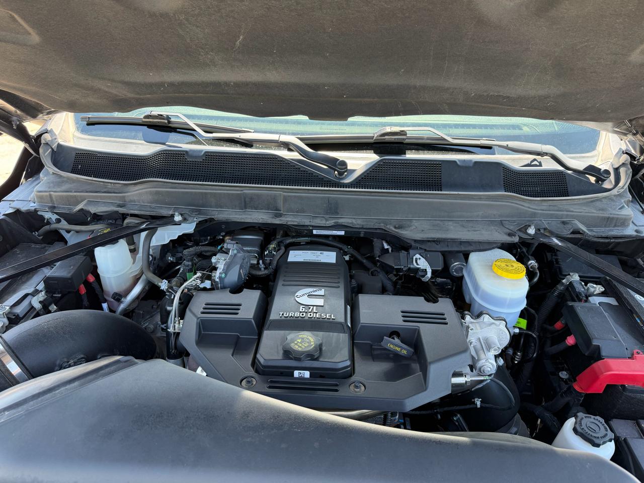 RAM 2500 Tradesman 4x4 Crew Cab 8' Box 2023