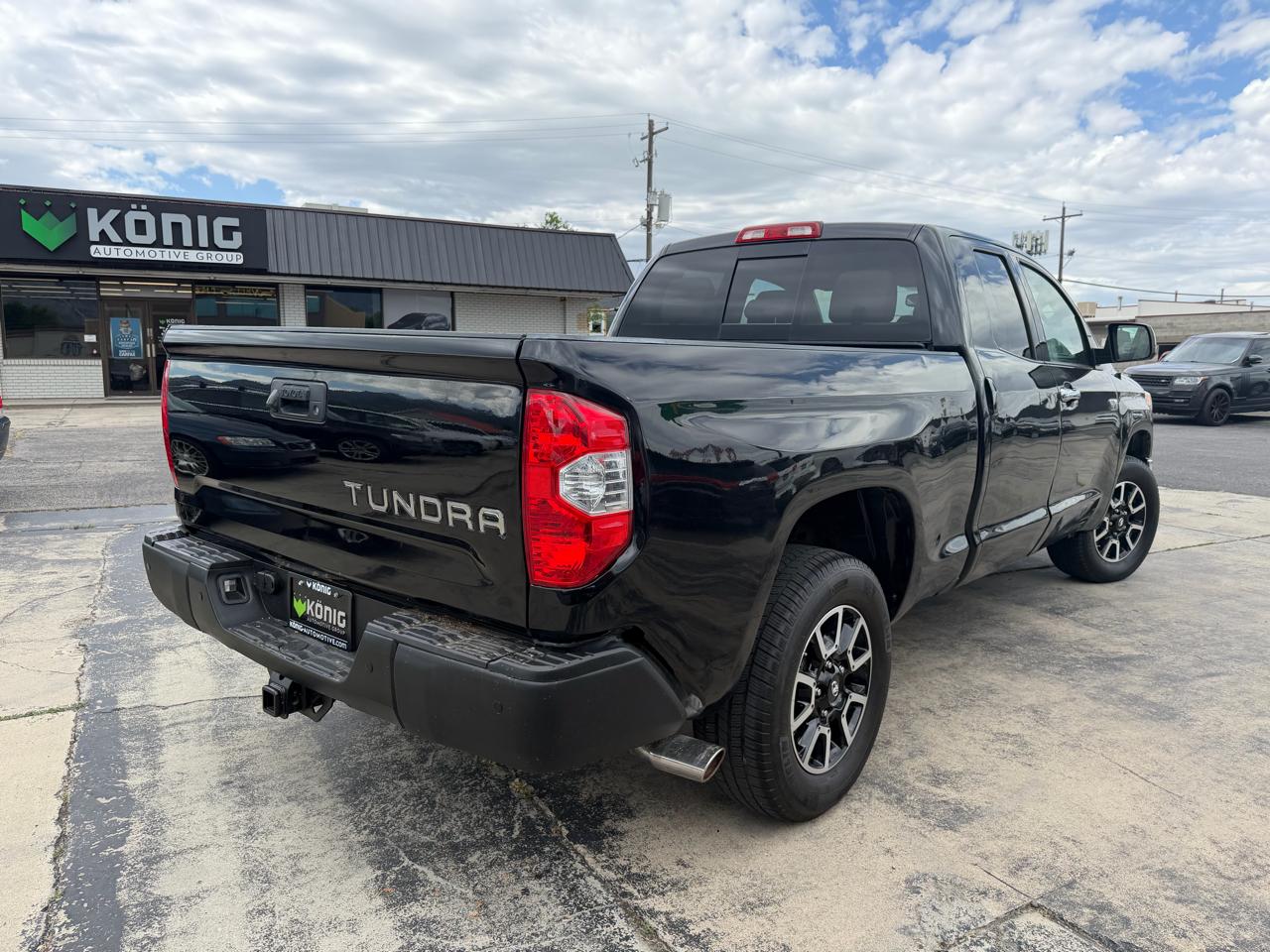 Toyota Tundra 4WD Limited Double Cab 6.5' Bed 5.7L (Natl) 2017