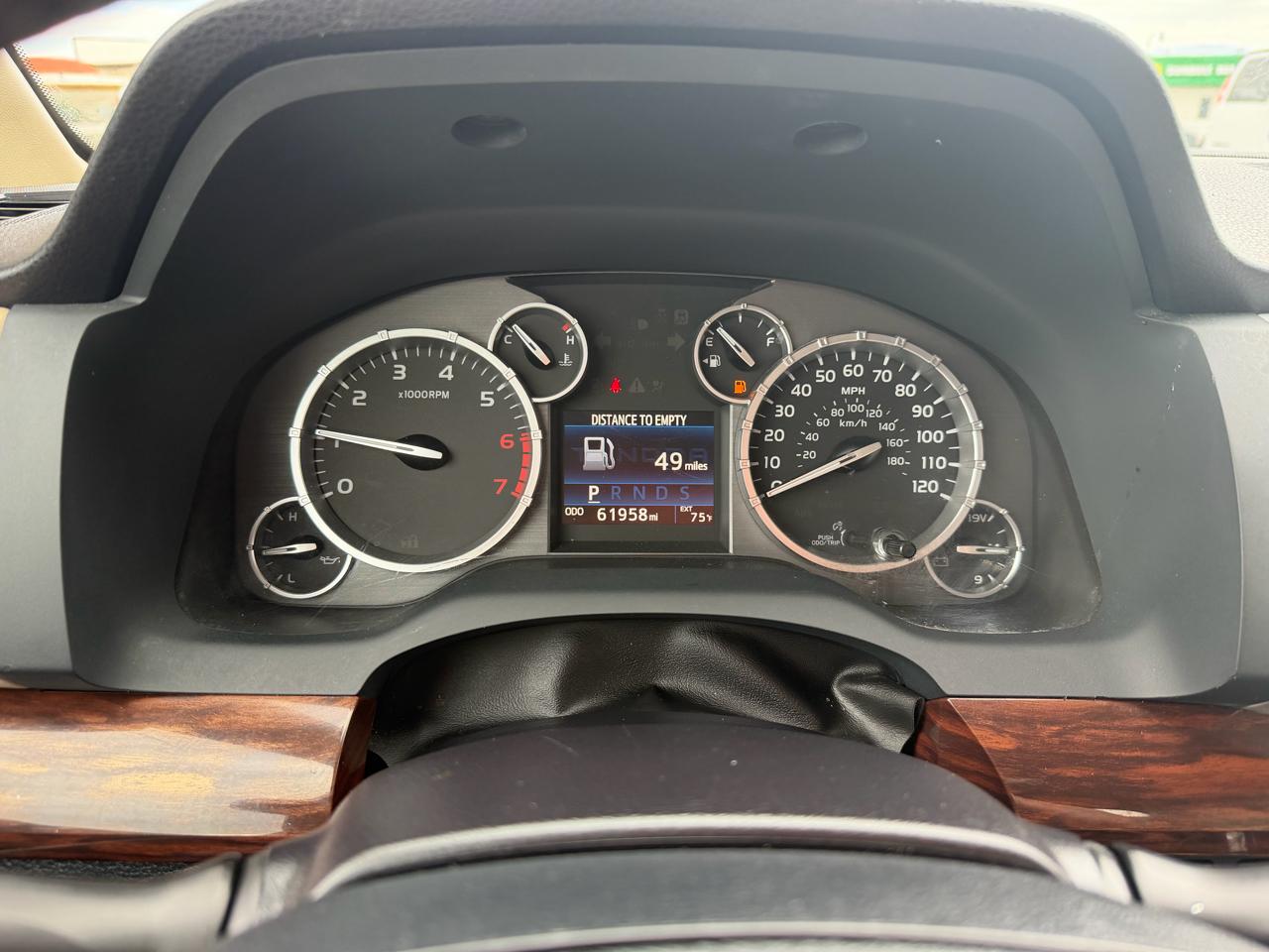 Toyota Tundra 4WD Limited Double Cab 6.5' Bed 5.7L (Natl) 2017