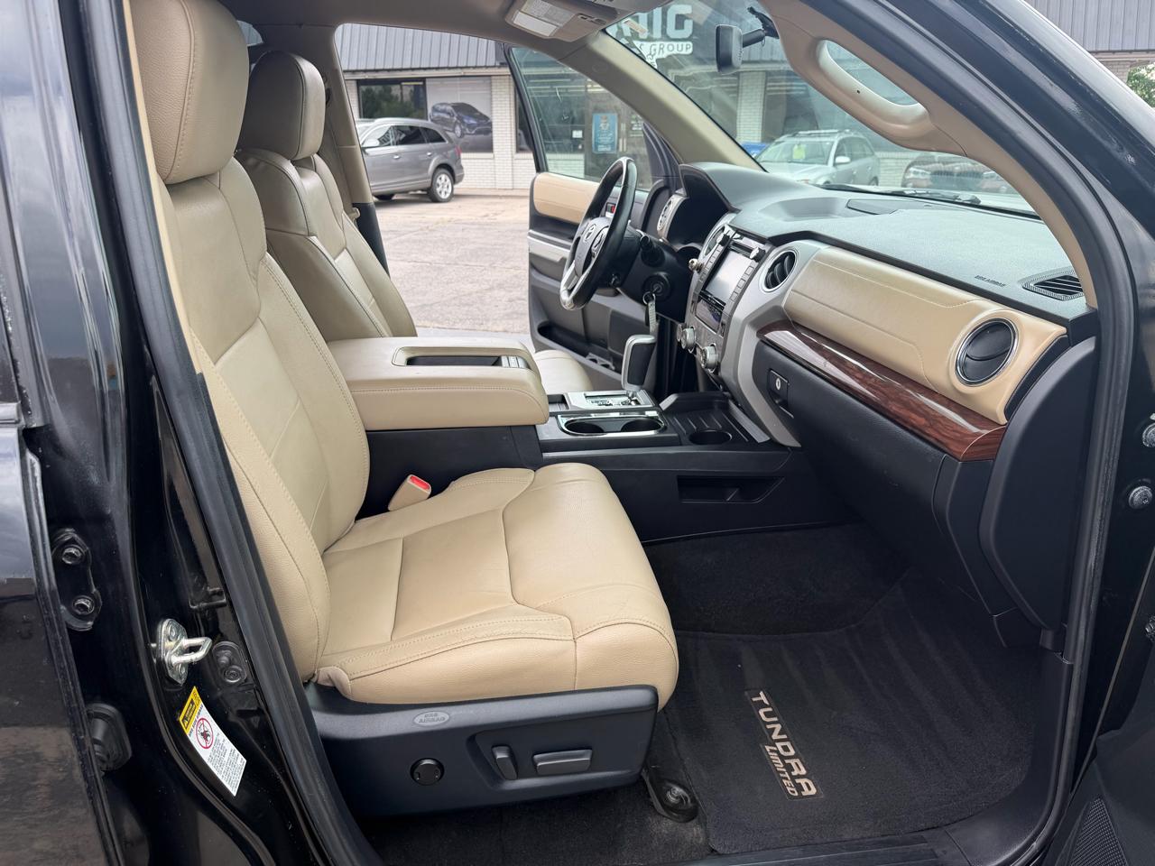 Toyota Tundra 4WD Limited Double Cab 6.5' Bed 5.7L (Natl) 2017